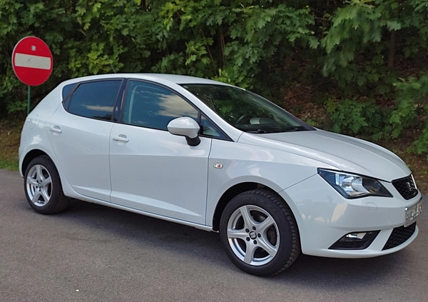 Seat Ibiza cena 29500 przebieg: 142000, rok produkcji 2014 z Wolbrom małe 326